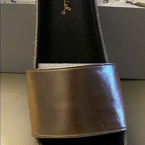 Slip on Sandals - Picture 3 of 4